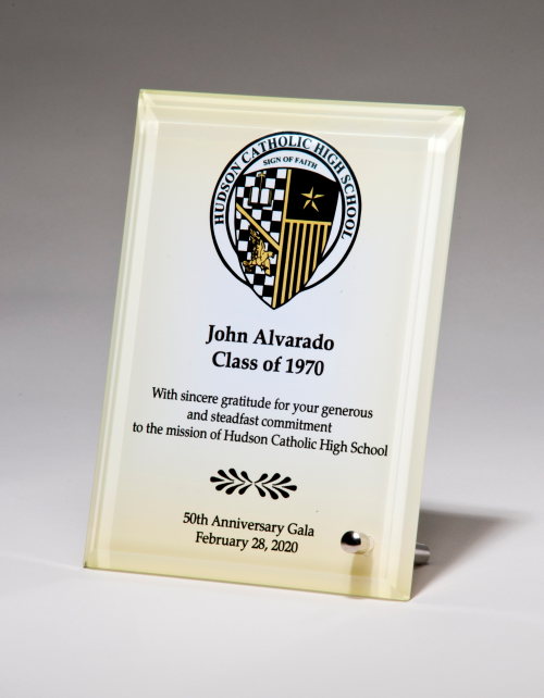 Personalize Your Glass Award with Four-Color Reproduction