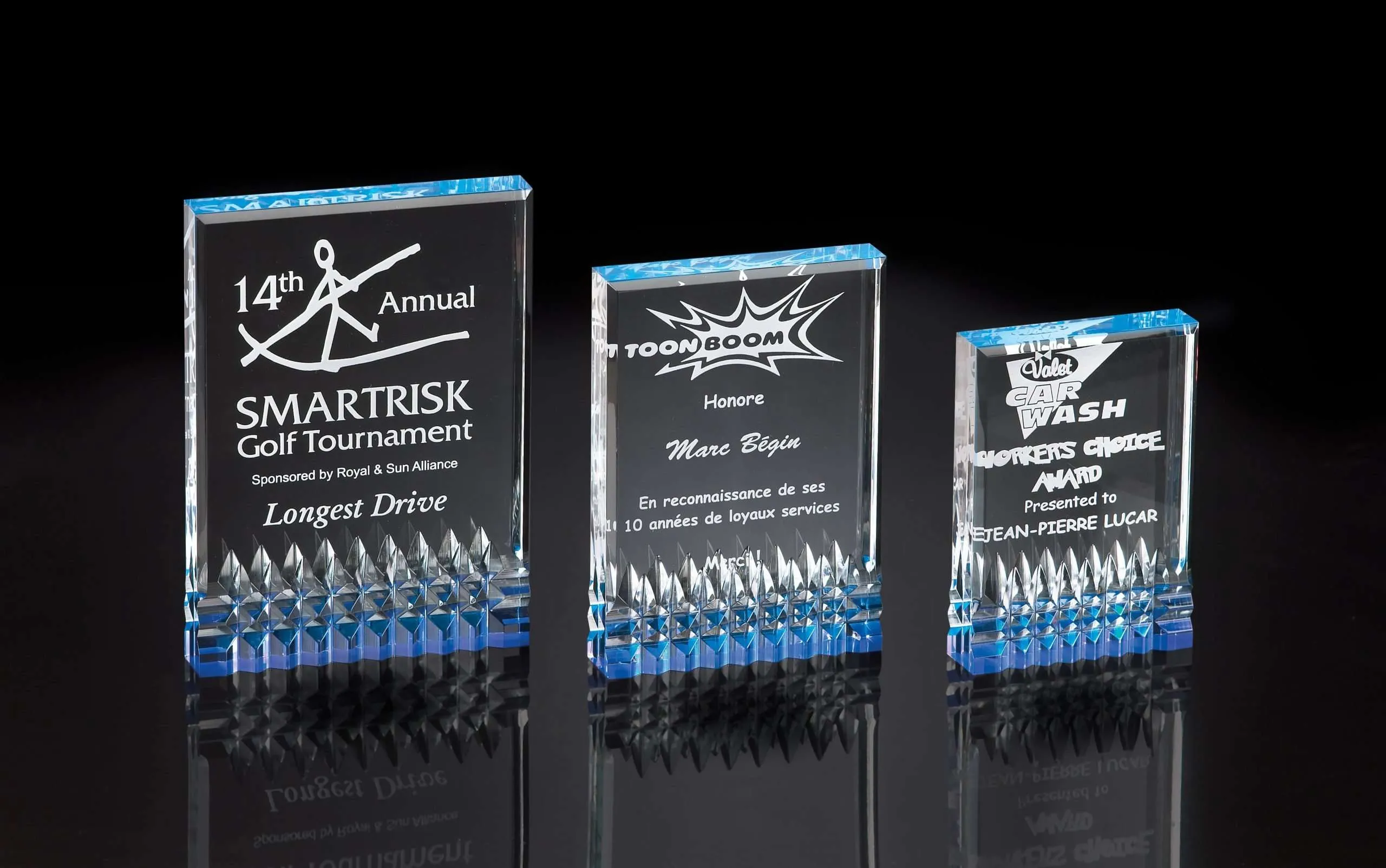 DIAMOND RECTANGLE WITH SAPPHIRE BASE