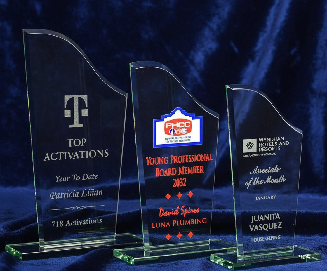 ECONOMY JADE CRYSTAL SWOOSH TOP