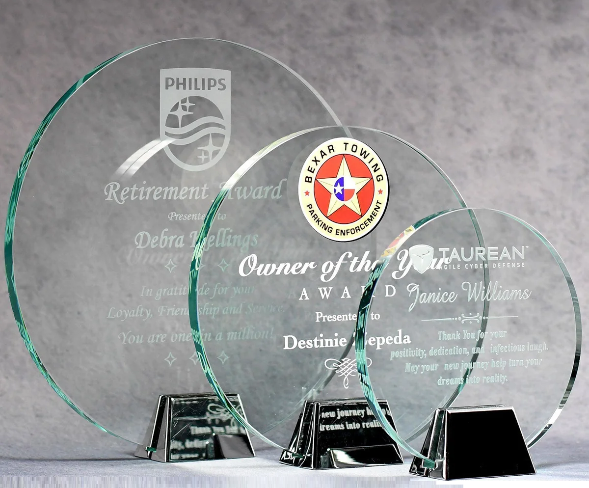 JADE GLASS CIRCLE WITH CHROME STAND